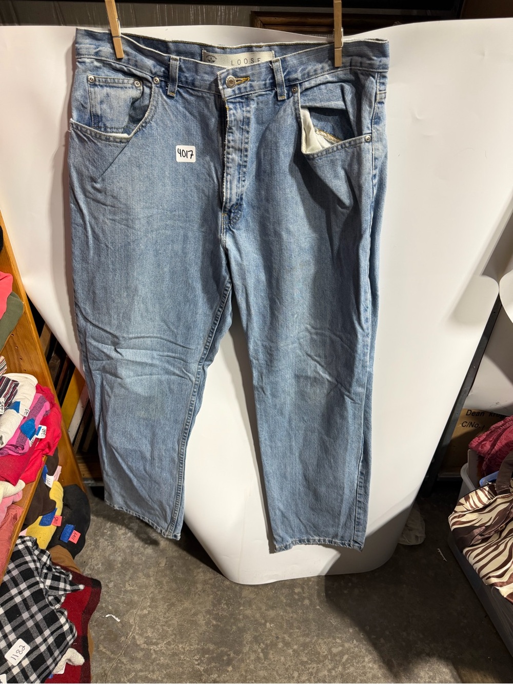 #4017- Arizona Jean Co. Light blue jeans